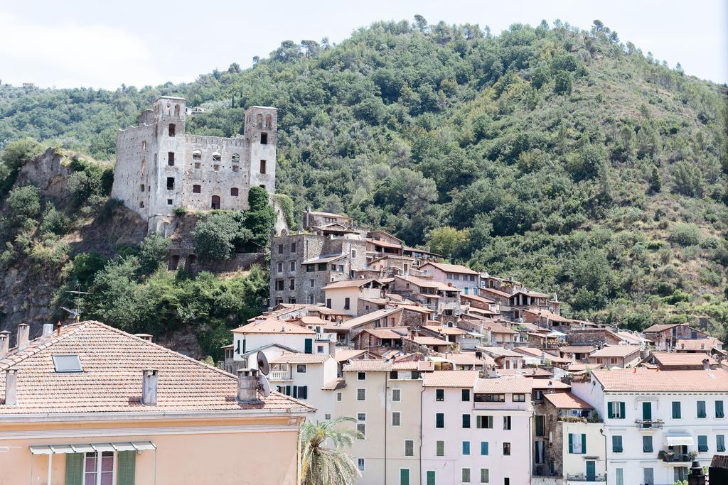 Dussaiga - Camera Delle Rose Dolceacqua Exterior foto